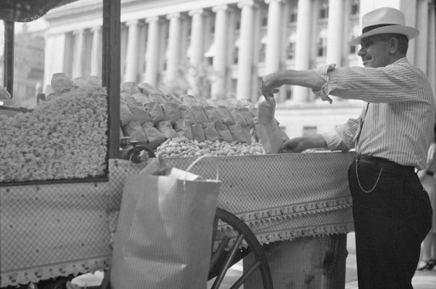 Made In Greece O Στιβ Βασιλάκης από την Λακωνία – Ο μοναδικός πωλητής φυστικιών & ποπ κορν στο Λευκό Οίκο