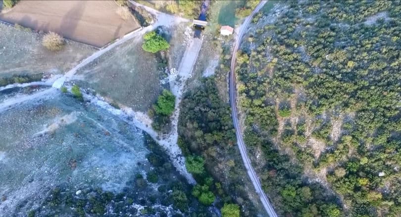 Βίντεο της ημέρας: Ανηφορίζοντας από το Ρούτσι προς τη Μαρμαριά, μία μοναδική διαδρομή μες στο πράσινο