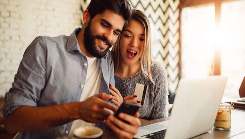 Online dating βλέποντας περισσότερα από ένα άτομα