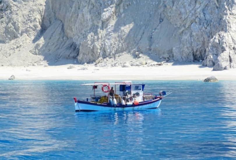 Ιθάκη: Απέραντο γαλάζιο σε ένα από τα ομορφότερα νησιά του Ιονίου – Η φωτογραφία της ημέρας