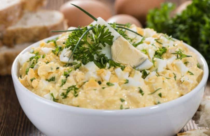 Αργυρώ Μπαρμπαρίγου: Εύκολη αυγοσαλάτα με τα αυγά που περίσσεψαν από το Πασχαλινό τραπέζι – Θα φαγωθεί στο λεπτό!