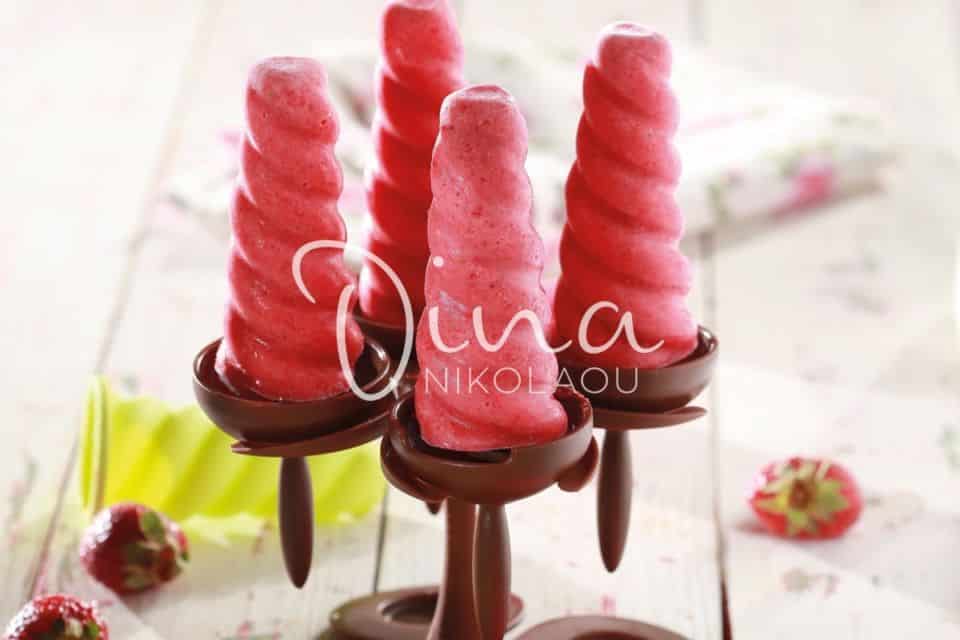 Ντίνα Νικολάου: Γρανίτα φράουλα με γιαούρτι – Πανεύκολη συνταγή που θα λατρέψουν τα μικρά σας αγγελούδια