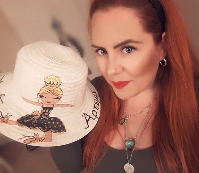 Made In Greece τα καπέλα της Αιμιλίας Κουβέλη: Περίτεχνα, ζωγραφισμένα στο χέρι με έμπνευση από τη φύση & το ελληνικό καλοκαίρι