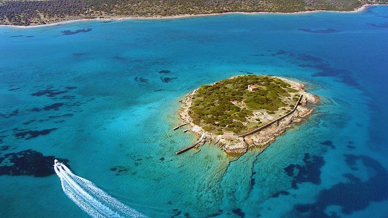 Πεταλιοί Εύβοιας: Ο άγνωστος τιρκουάζ παράδεισος στον Ευβοϊκό Κόλπο – Τα νησάκια που μαγεύουν με την πολυχρωμία των νερών και τις εξωτικές παραλίες