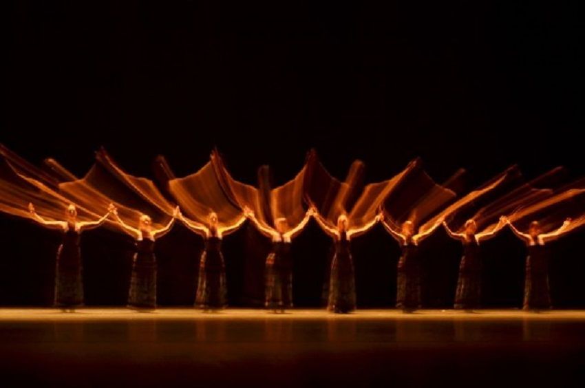 Αποκλειστικές φώτο & βίντεο από τη γενική πρόβα του επικού THE THREAD: Όταν ο Βαγγέλης Παπαθανασίου γράφει τη μουσική & η Μαίρη Κατράντζου ντύνει τους χορευτές