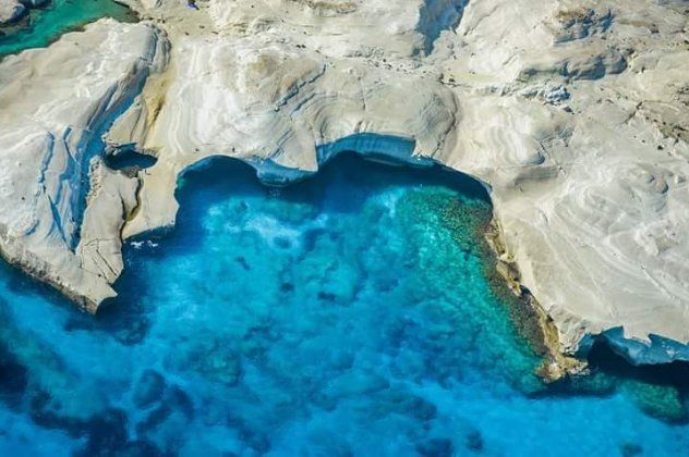 Eirinika – Καλοκαίρι 2020: #Milos – To πιο Trendy γαλανόλευκο νησί των Κυκλάδων