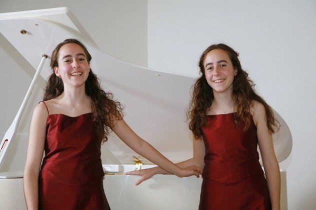 Topwomen δύο αδελφές από την Κρήτη, η Μαριάννα & η Στεφανία Καψετάκη: Ά θέση η μία & λίστα Forbes – Μεγάλη διάκριση και για την δίδυμη αδερφή της! (φωτό)
