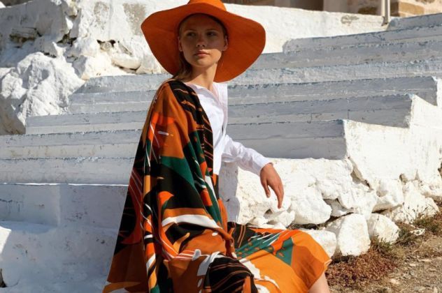 Made In Greece η Cleo Gatzeli: Το άκρως καλοκαιρινό Brand με τα αέρινα παρεό, κιμονό, φορέματα, ψάθινες τσάντες…