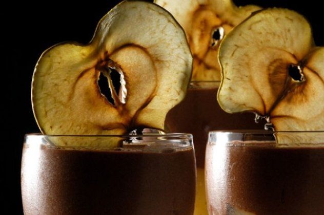 Στέλιος Παρλιάρος: Μους σοκολάτας με μήλα