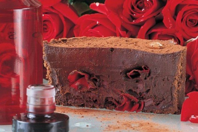 Στέλιος Παρλιάρος: Τάρτα σοκολάτα με ροδόνερο Χίου