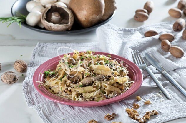 Ντίνα Νικολάου: Πένες με μανιτάρια και καρύδια – ένα πιάτο που συνδυάζει σπουδαία διατροφικά συστατικά
