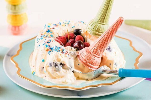 Ντίνα Νικολάου: Παγωτό κασσάτα σεμιφρέντο με φρέσκα και ζαχαρωμένα φρούτα – ότι πιο λαχταριστό!