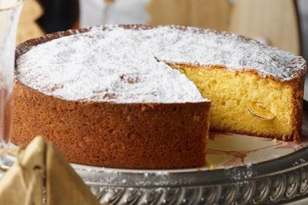 Βασιλόπιτα κέικ από τον Στέλιο Παρλιάρο – Εύκολη και αφράτη, μοσχοβολάει πορτοκάλι