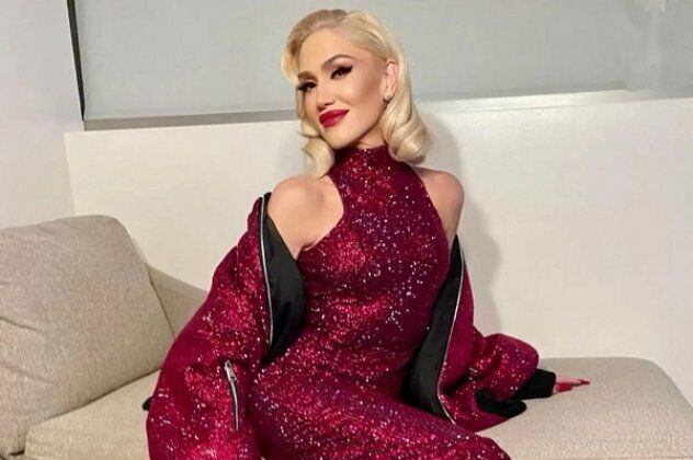 Η Made In Greece εμφάνιση της Gwen Stefani: Κόκκινο σύνολο δια χειρός Βρεττού Βρεττάκου – 1 εκατ κρύσταλλοι (φωτό & βίντεο)
