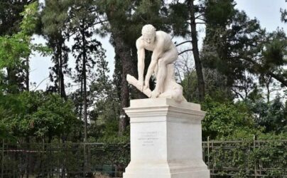 Ξυλοθραύστης: Το άγαλμα του Δημήτρη Φιλιππότη που έμεινε 38 χρόνια στο εργαστήριο