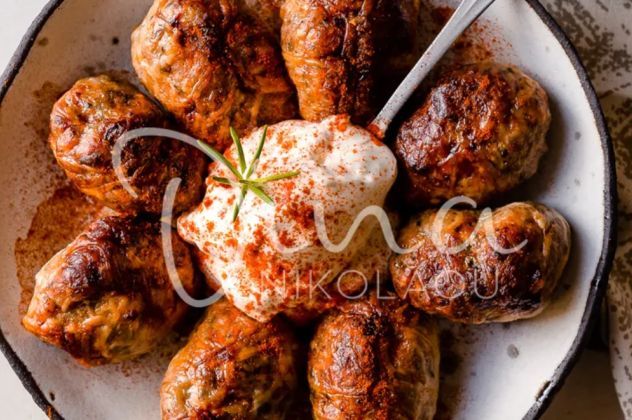 Σεφταλιές κυπριακές με πατάτες αντιναχτές