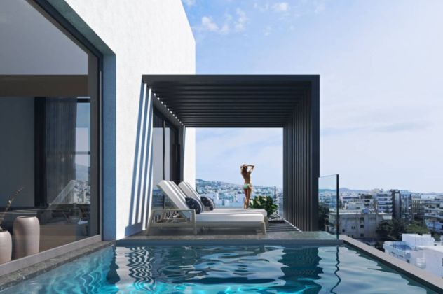 Πολυτελές ρετιρέ με πισίνα στο μπαλκόνι που μοιάζει με κατοικία του ονείρου